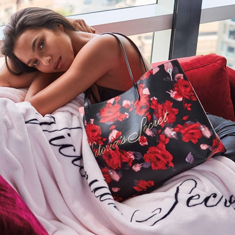 BNWT Limited Edition Victoria's Secret Tote